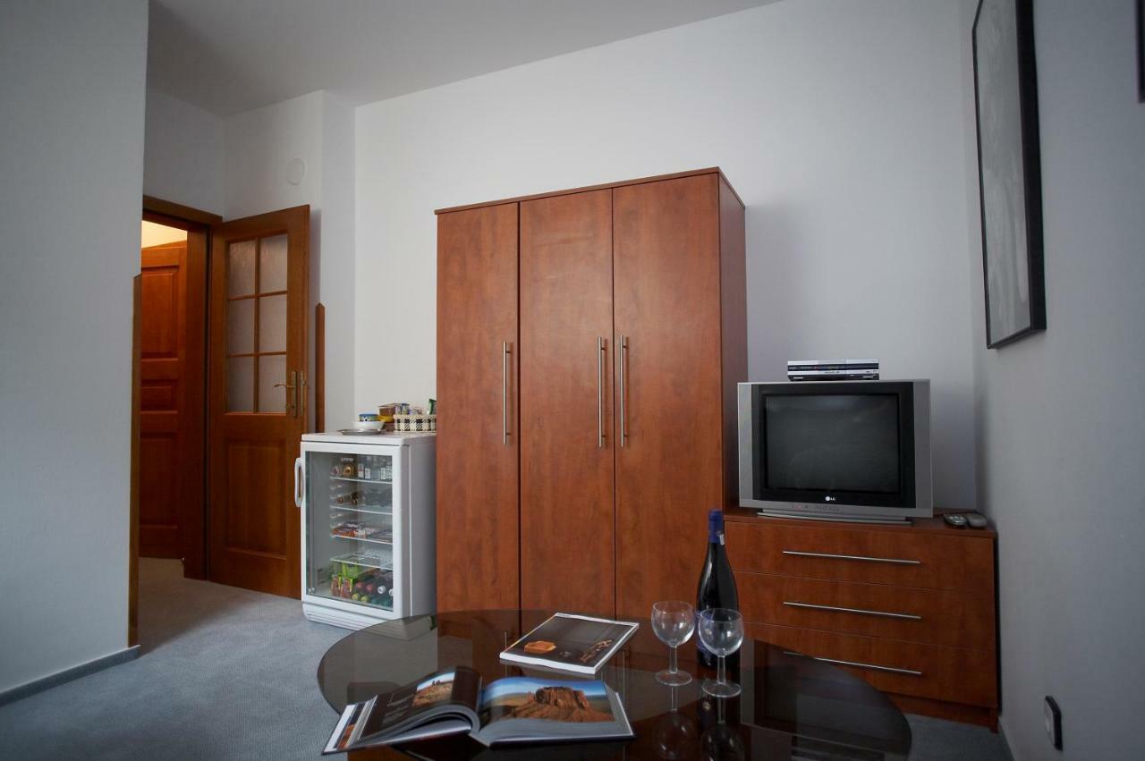 Pension Konopiste Benesov  Esterno foto